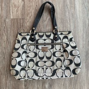 Coach tote used in ok condition